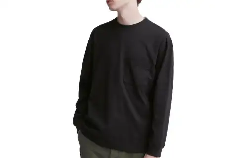 UNIQLO FW23 T Shirt Unisex Black