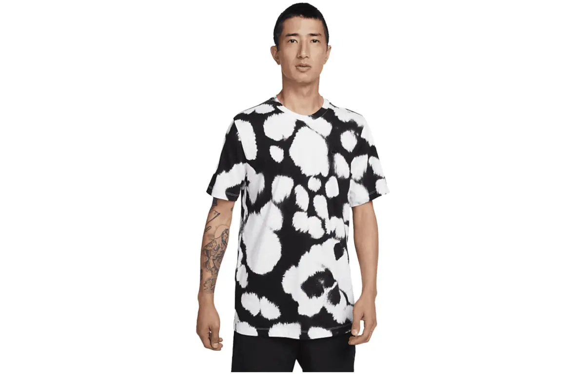 Nike T-Shirts Men's Black White Crew Neck Moderate Straight Fit
