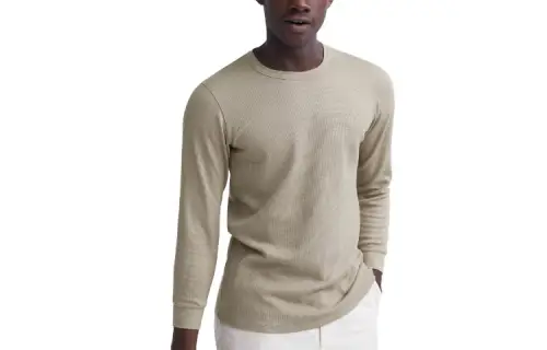 UNIQLO T Shirts Men's Bright Tea Brown Crew Neck Moderate Straight Fit