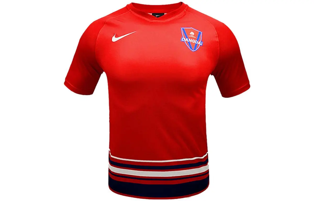 Nike T-Shirts Men's Red Crew Neck Moderate Straight Fit