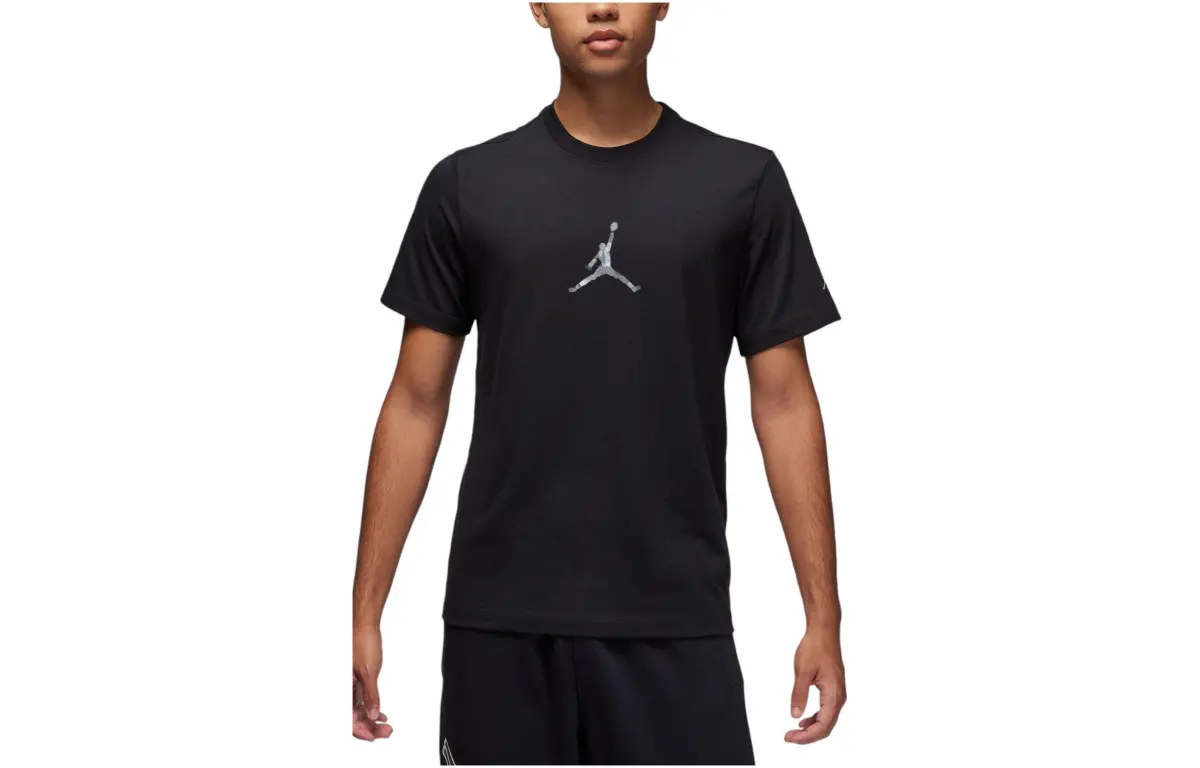 Nike T-Shirts Men's Black Crew Neck Moderate Straight Fit
