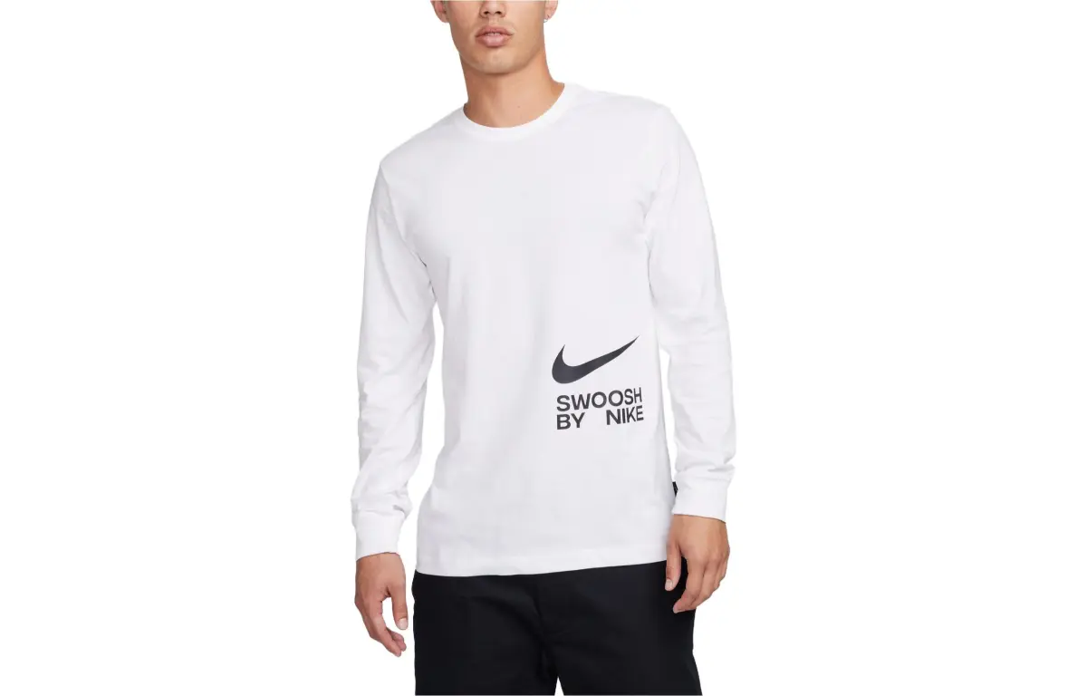 Nike T-Shirts Men's White Crew Neck Moderate Straight Fit