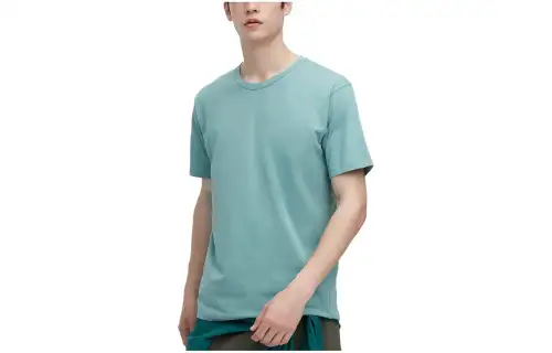 UNIQLO T Shirts Men's Verdant Green 51 Crew Neck Moderate Straight Fit