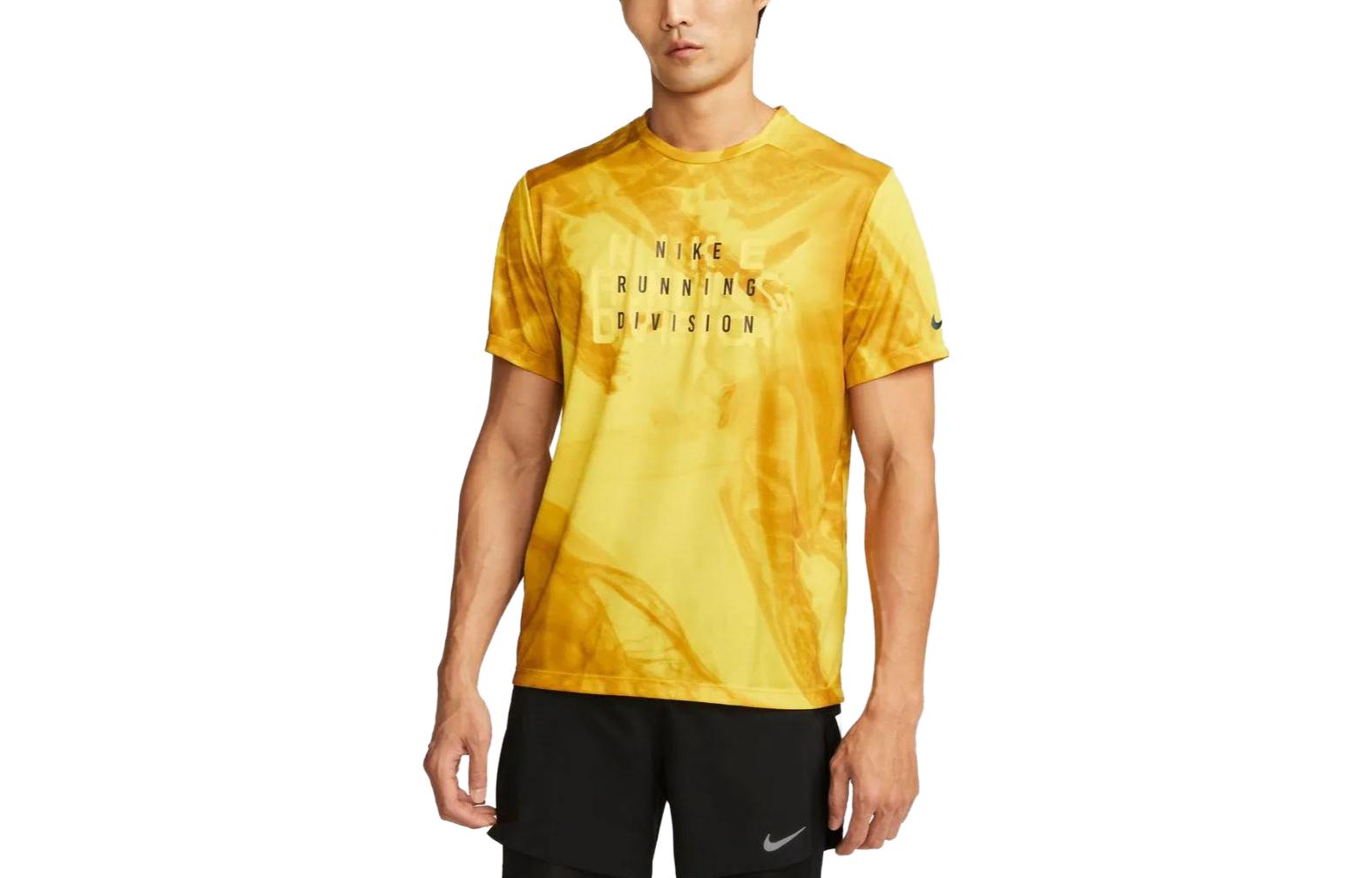 Nike DriFIT Run Division Rise 365 T Shirt Men's Yellow