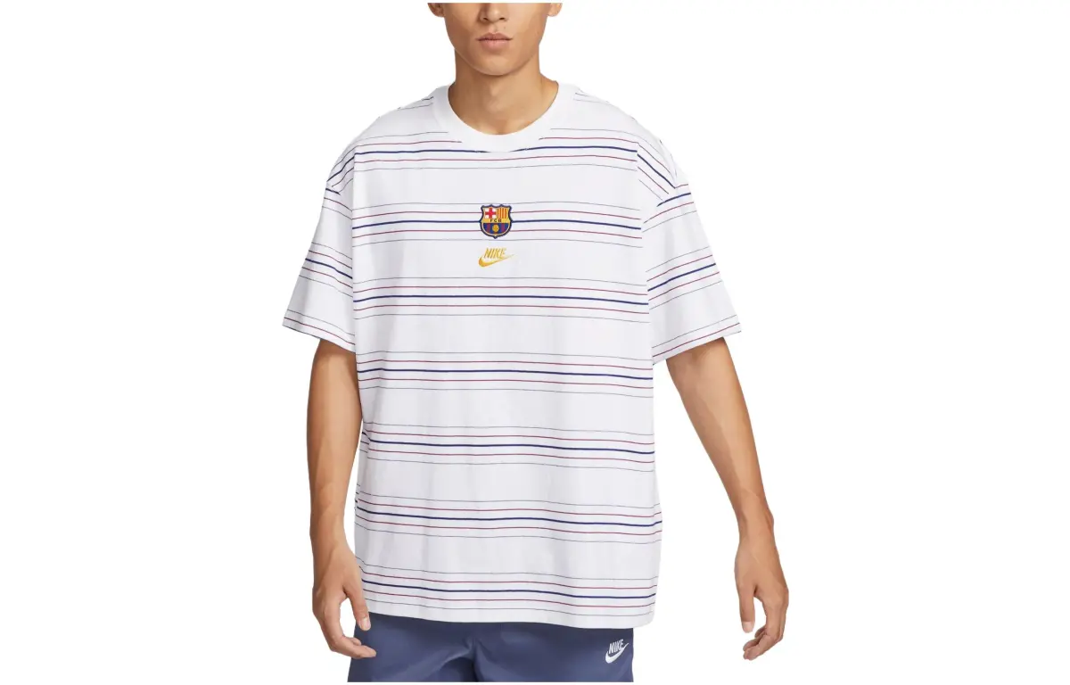 Nike T-Shirts Men's White Crew Neck Moderate Straight Fit