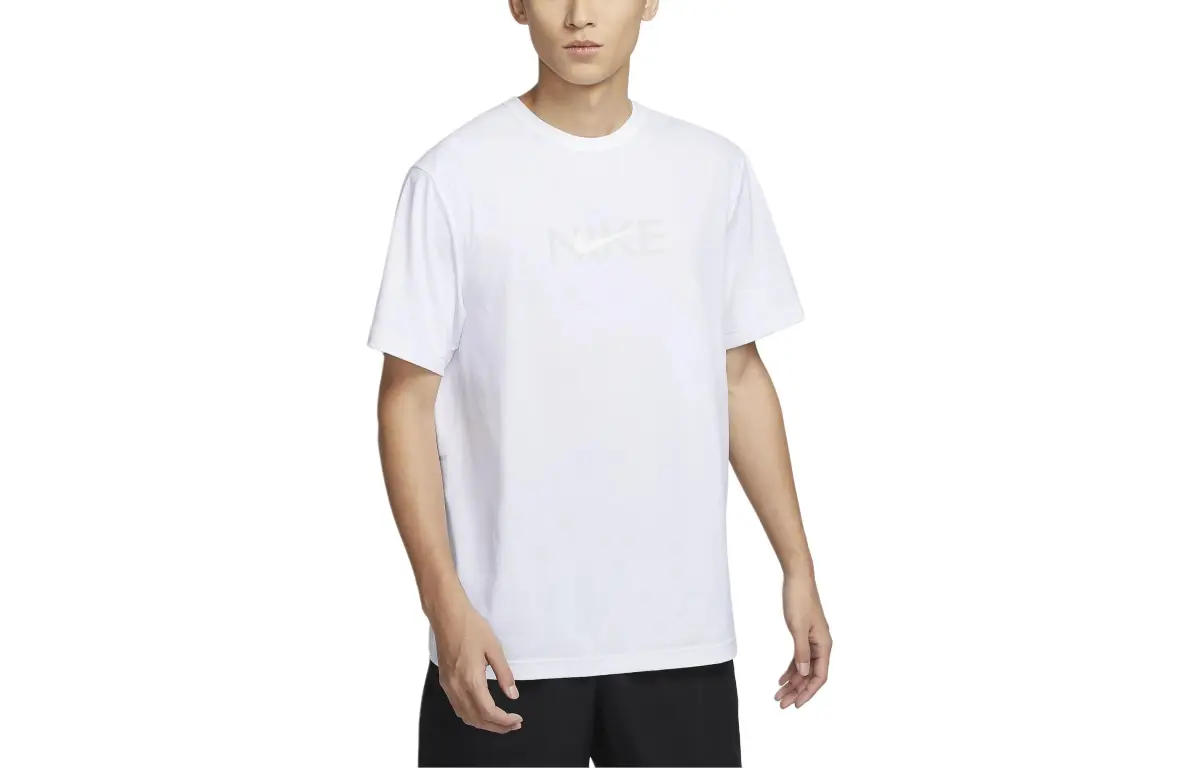 Nike T-Shirts Men's White Crew Neck Moderate Straight Fit
