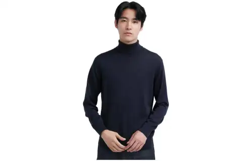 UNIQLO T Shirt Unisex Navy Blue
