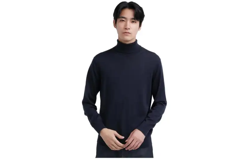 UNIQLO T Shirt Unisex Navy Blue