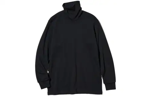 UNIQLO T Shirts Unisex Black Moderate