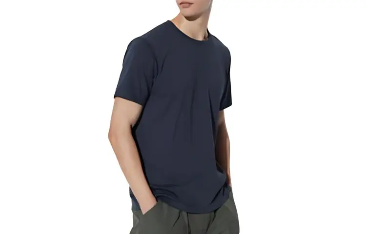 UNIQLO T Shirt Unisex Navy Blue