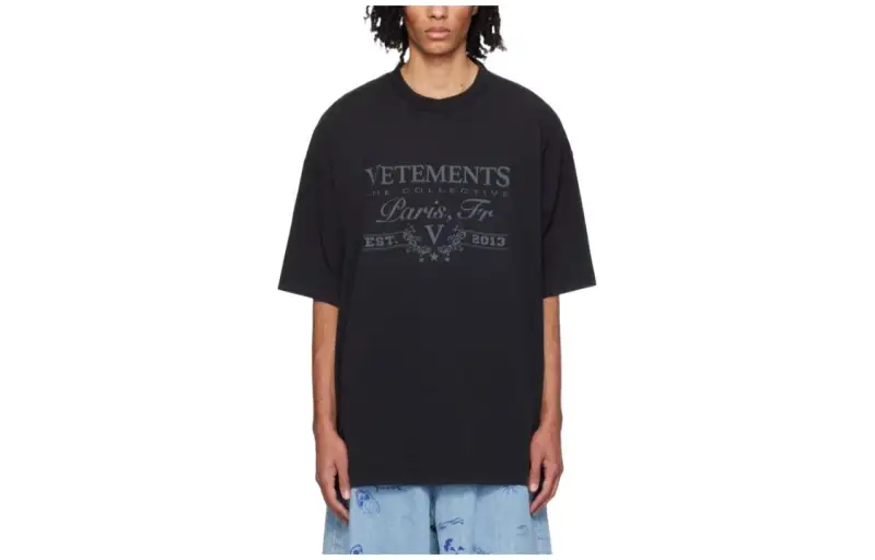 Vetements Paris Logo T Shirt