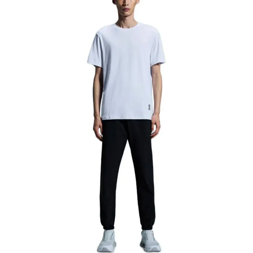 On Studio-T-Shirts Men's Crew Neck Moderate