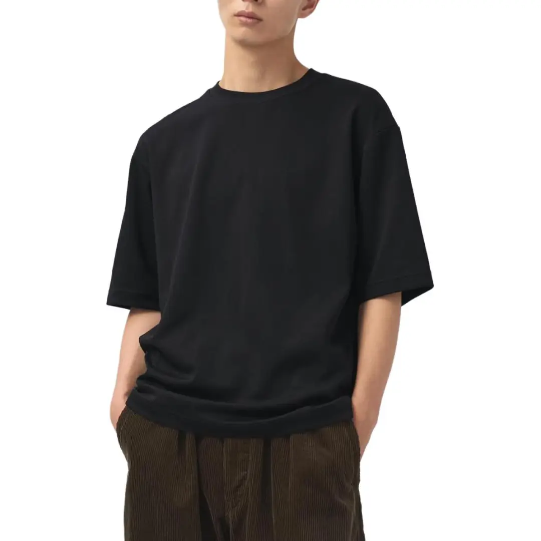 UNIQLO T Shirts Unisex Black Crew Neck Moderate