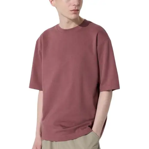 UNIQLO T Shirts Men's Coral Red Crew Neck Moderate Straight Fit
