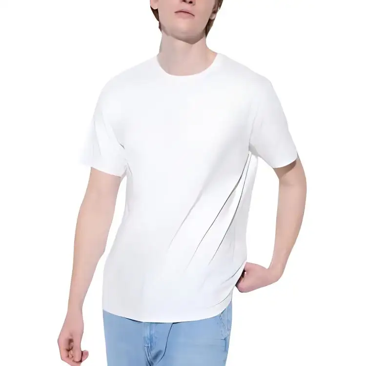 UNIQLO T Shirts Unisex White Crew Neck Moderate