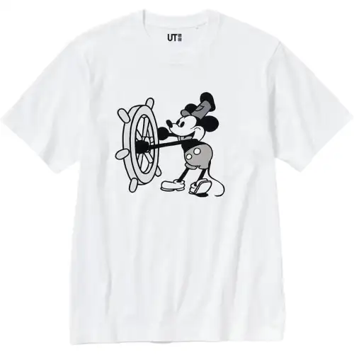 UNIQLO UT T Shirts Unisex White Crew Neck Moderate