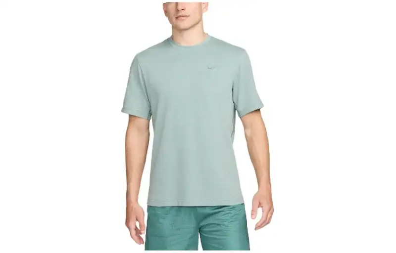 Nike Primary Men's Dri-FIT Short-Sleeve Versatile Top