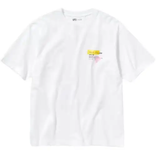 UNIQLO T Shirts Men's White Crew Neck Moderate Straight Fit