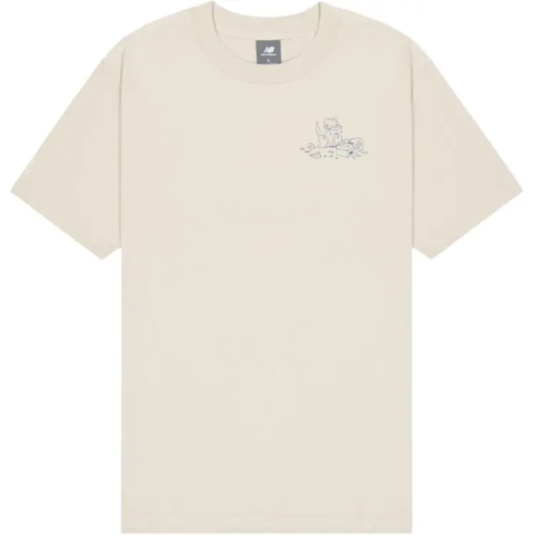 New Balance T-Shirts Men's Ecru Crew Neck Moderate Straight Fit