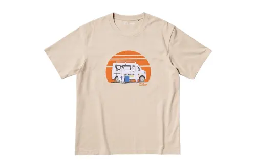 UNIQLO T Shirts Unisex Beige Crew Neck Moderate