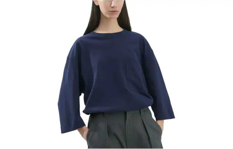 UNIQLO Sweatshirts Unisex Navy Blue Crew Neck Moderate Other