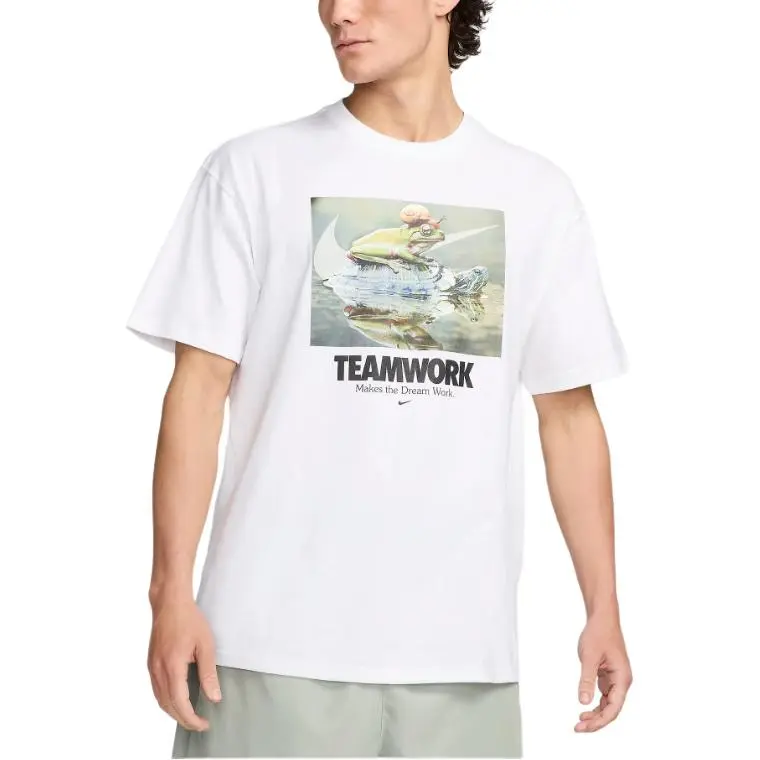 Nike T-Shirts Men's White Crew Neck Moderate Straight Fit