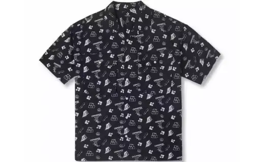 Converse Shirts Men's Black Crew Neck Moderate Shirt