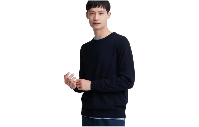 UNIQLO Sweaters Unisex Navy Blue Crew Neck Moderate Other