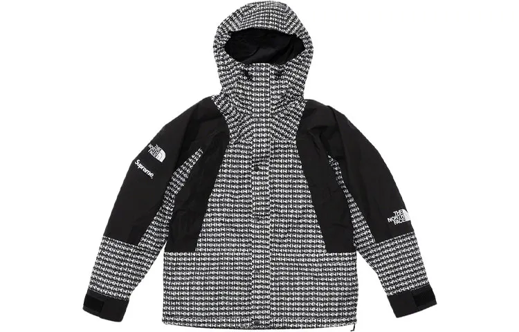 Supreme The North Face Studded Mountain Light Jacket