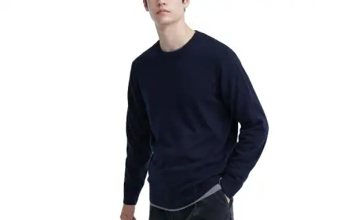 UNIQLO Knitwear Men's 69 Navy Blue Crew Neck Moderate Other