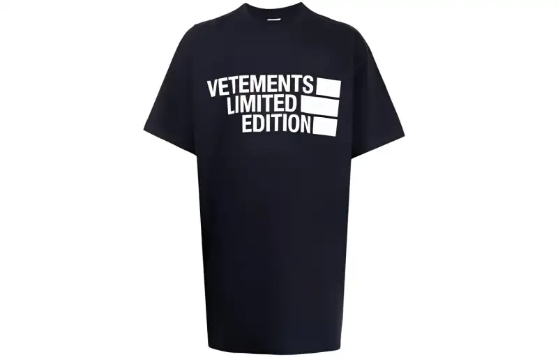 Vetements T Shirts Men's Black Crew Neck Moderate Straight Fit