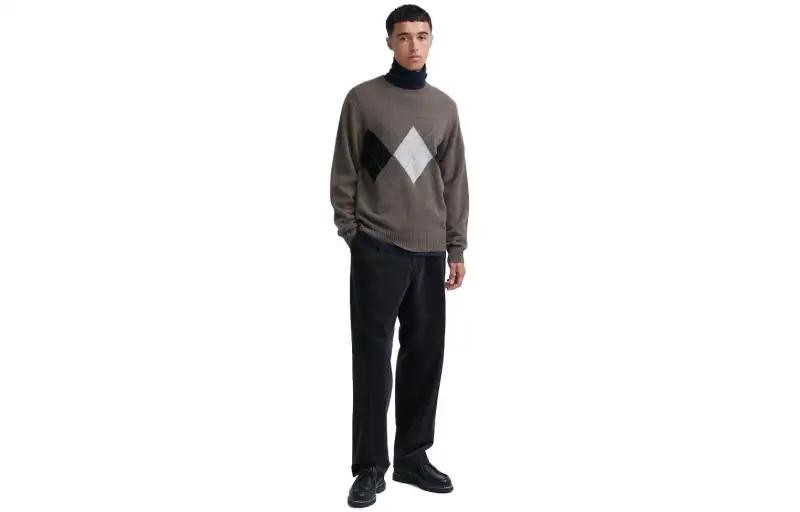 UNIQLO Sweaters Unisex Umber Crew Neck Moderate Other