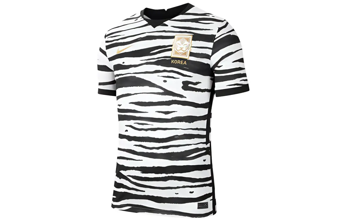 Nike T-Shirts Men's Crew Neck Moderate Straight Fit