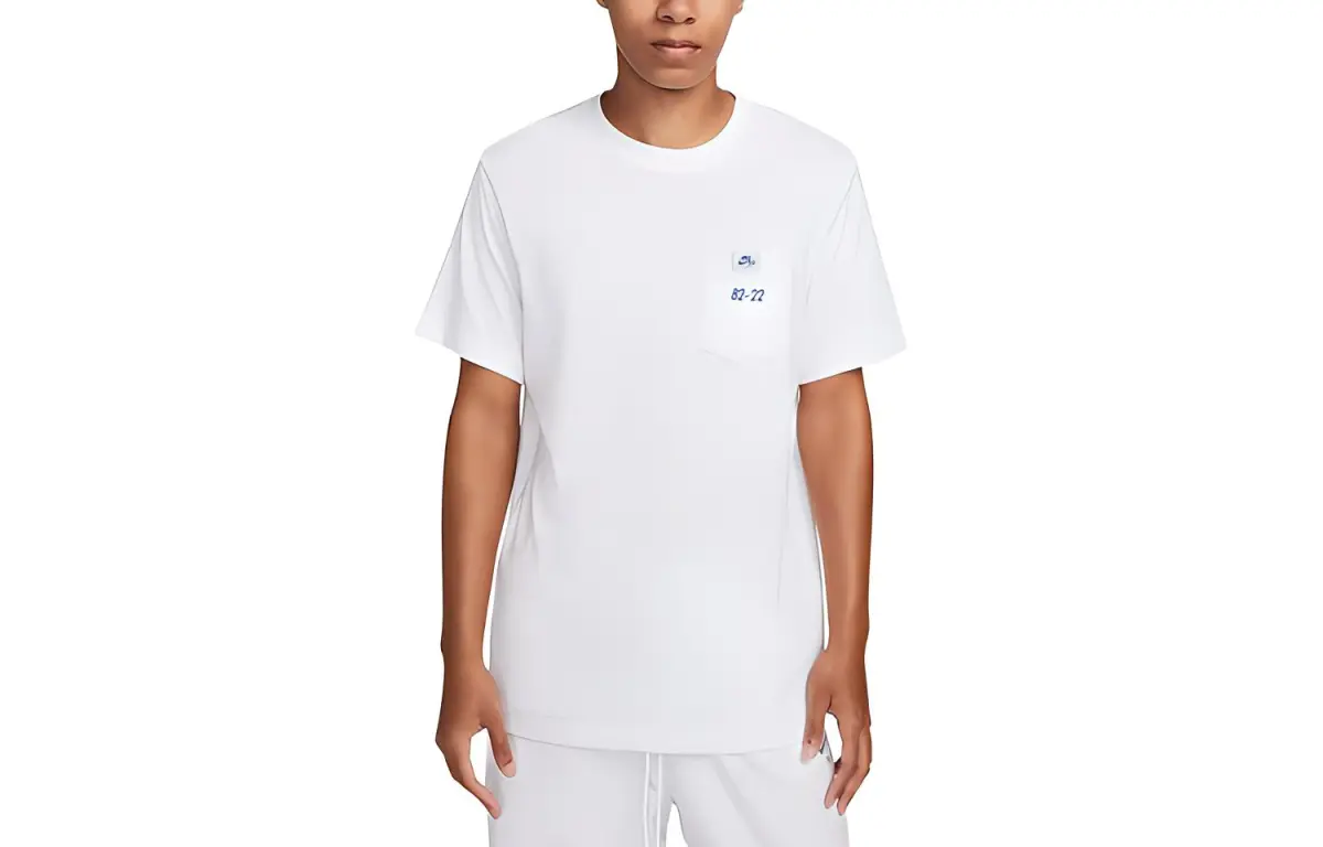 Nike T-Shirts Men's White Crew Neck Moderate Straight Fit