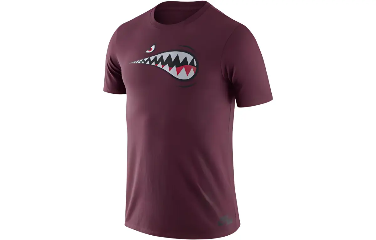 Nike T-Shirts Men's Burgundy Crew Neck Moderate Straight Fit
