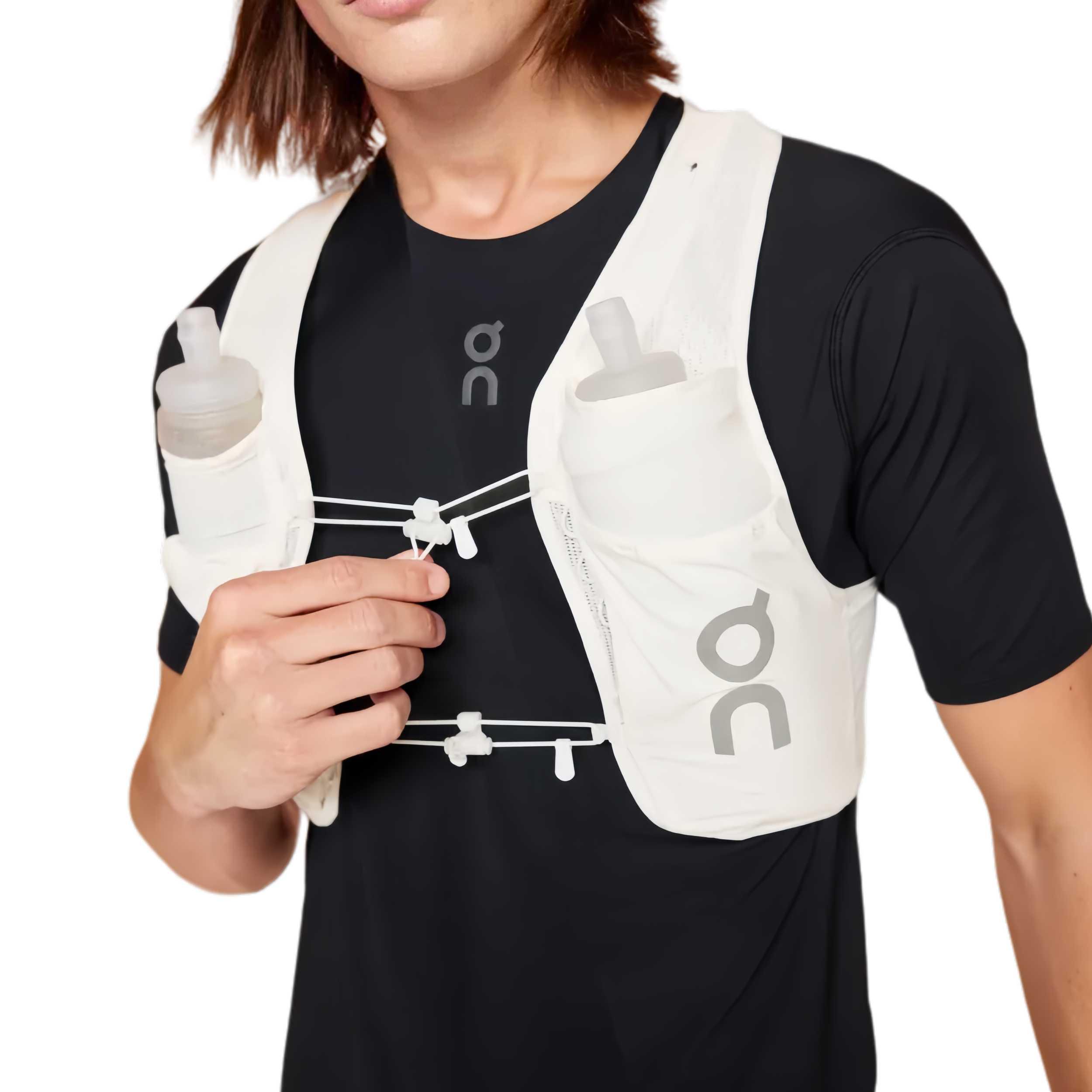 Жилет On Ultra Vest 5L (белый)