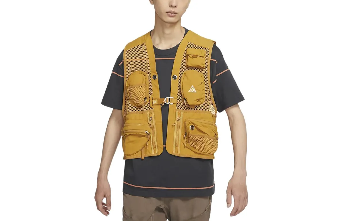 Nike ACG Buttles Vest Yellow