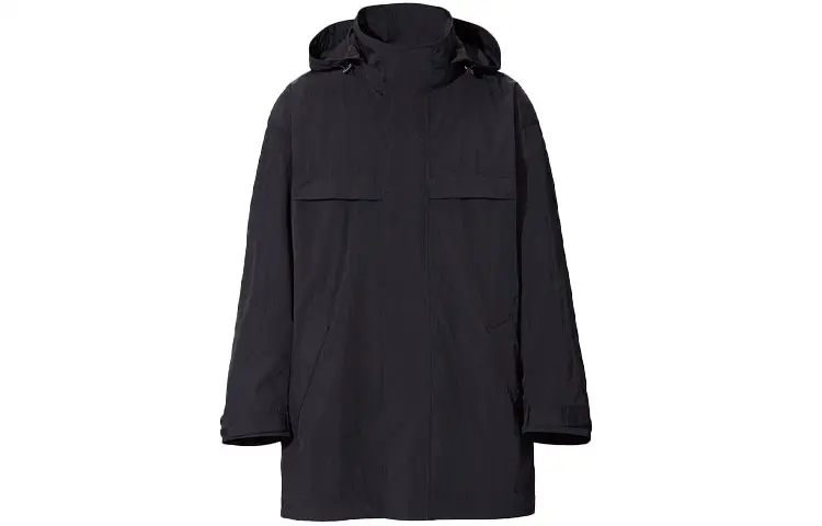 UNIQLO Coats Men's Black Hooded Moderate