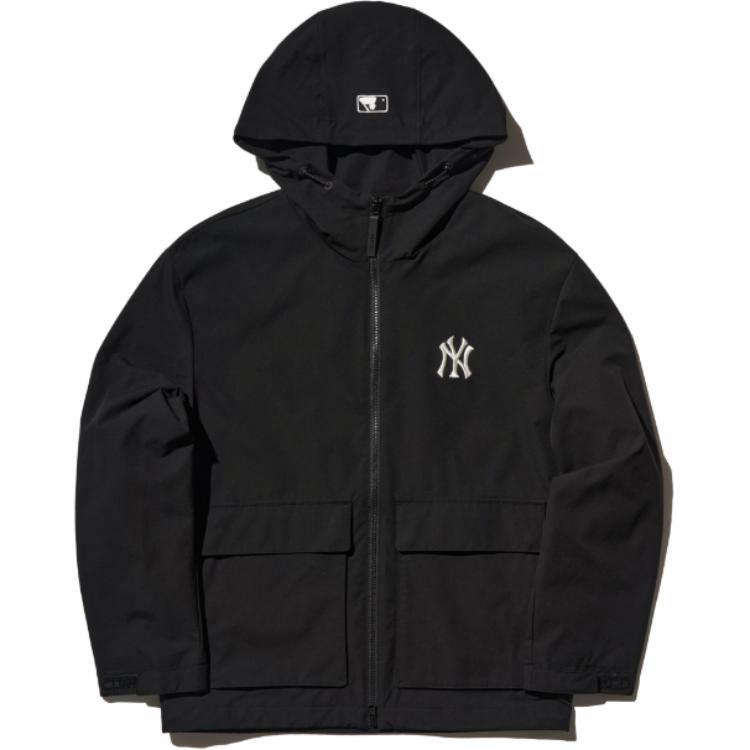 Куртка MLB Gorpcore (черная)