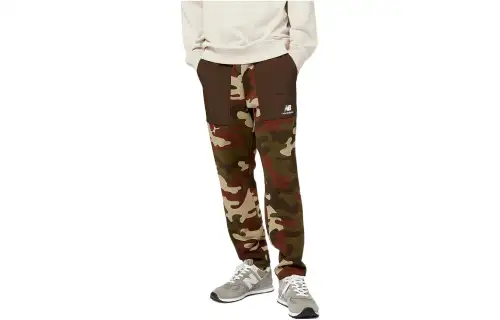 New Balance Casual Pants Men's Army Green Moderate Straight Fit Pants