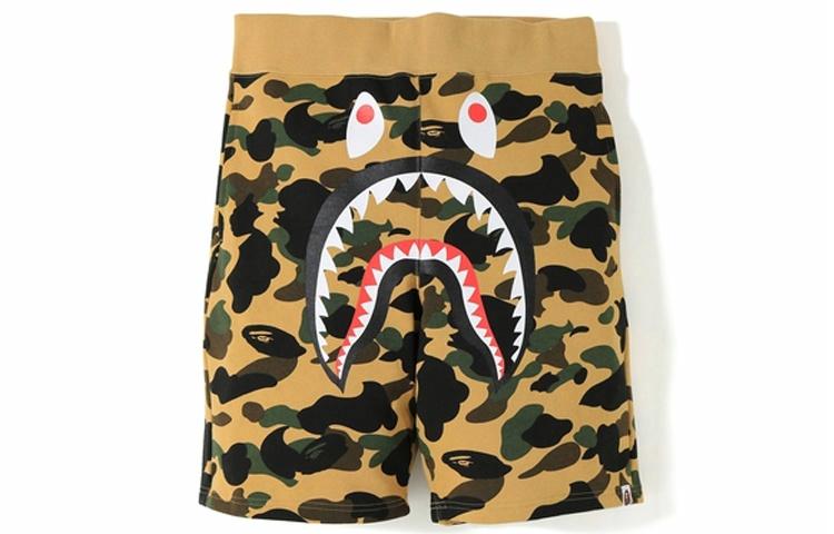 Шорты A BATHING APE (желтые камуфляжные)