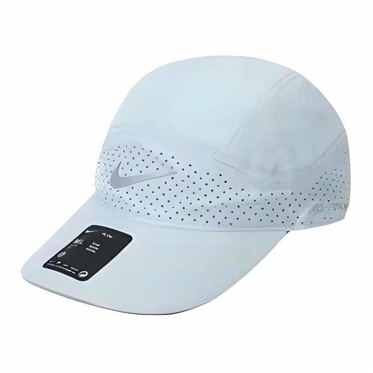 Мужская кепка Nike Club Cap (светло-голубая)