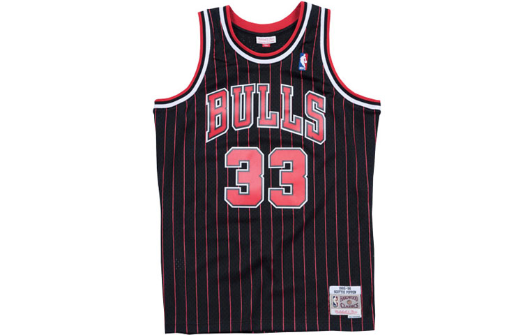 Mitchell & Ness Chicago Bulls Alternate 1995 96 Scottie Pippen Swingman Jersey