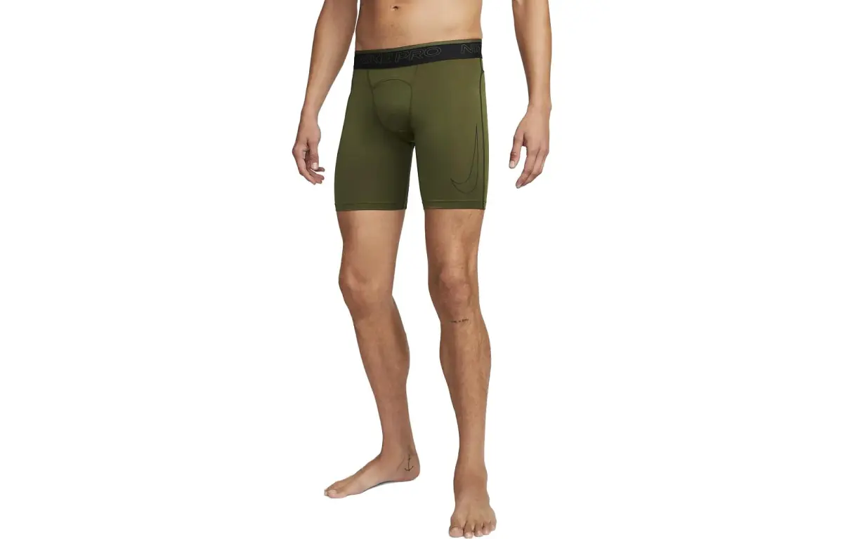 Nike Casual Shorts Men's Rough Green Moderate