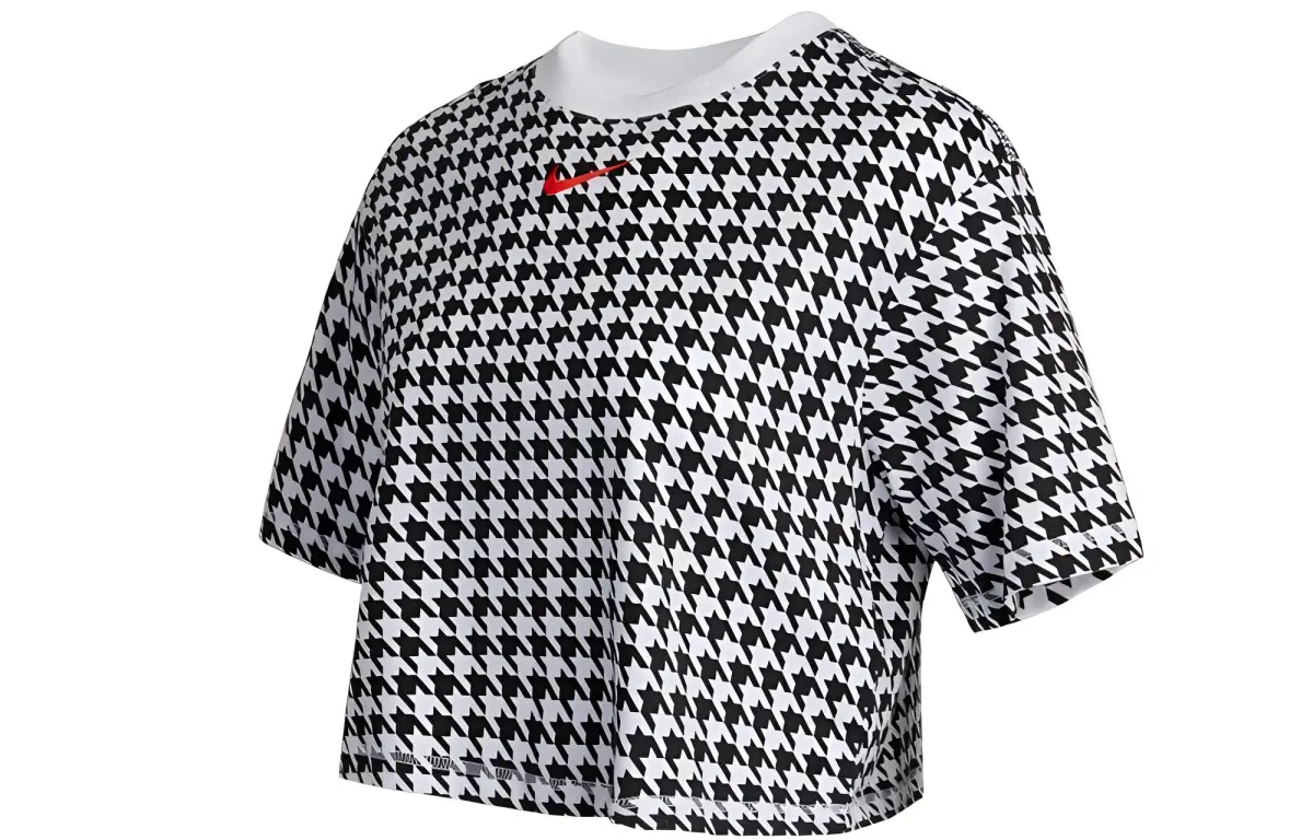 Nike Crop Tops Women's Black Crew Neck Moderate Straight Fit