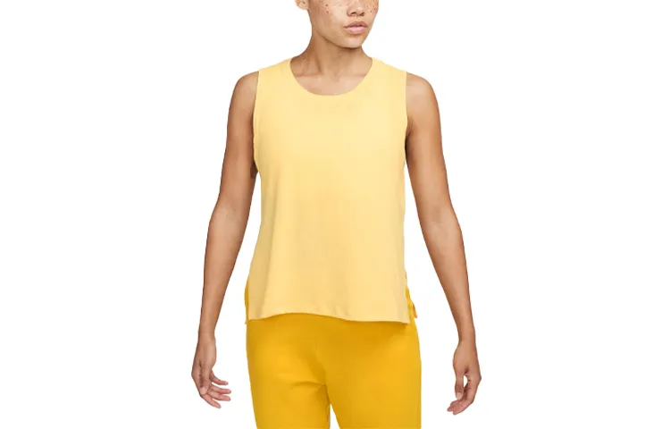 Nike Tank Tops Women's Elegant Topaz Crew Neck Moderate Straight Fit