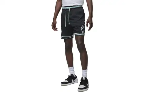 Jordan Diamond Casual Shorts Men's Black Moderate
