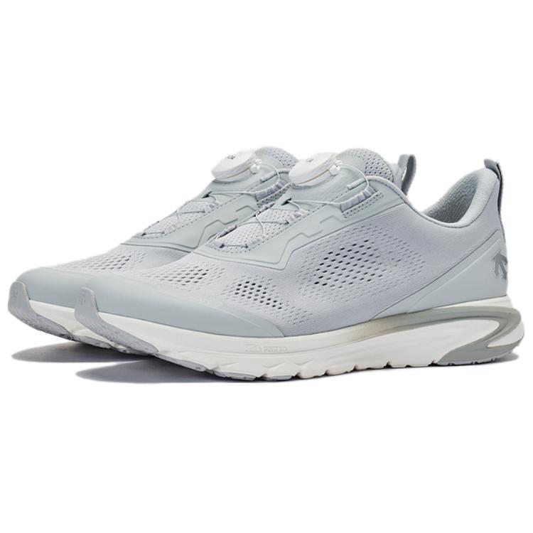 DESCENTE Slip Resistant Abrasion Resistant Slip Resistant Abrasion Resistant Low top Casual Running Shoes Women’s Gray