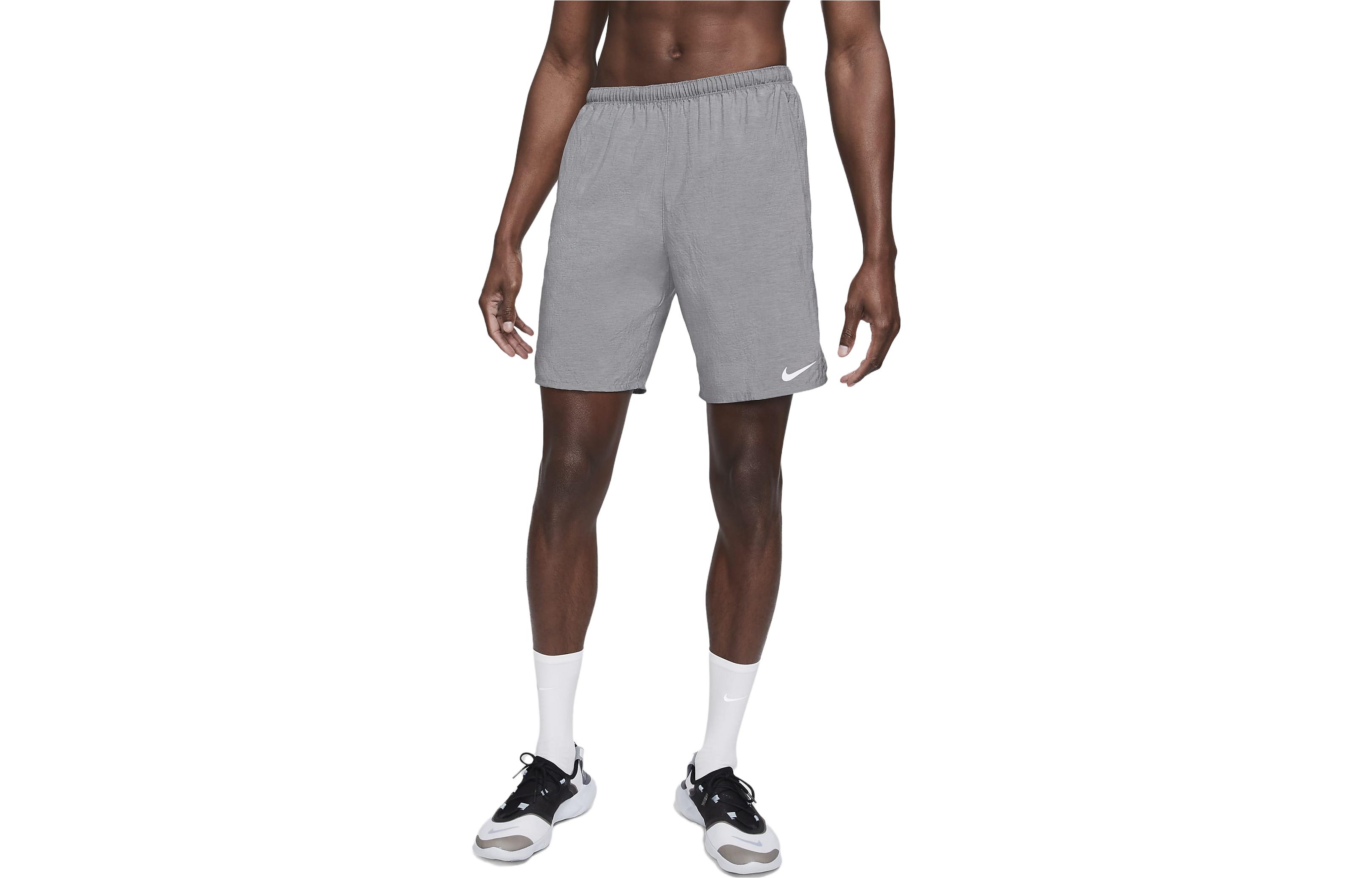 Nike Dri-Fit Challenger logo-detail shorts