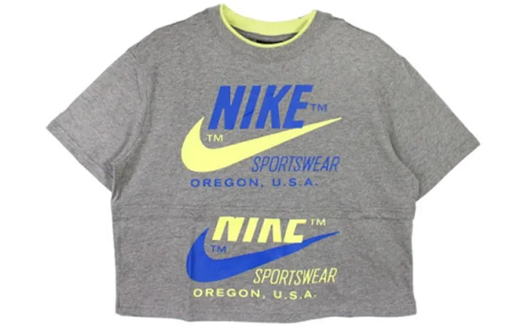 Nike T-Shirts Women's Crew Neck Moderate Straight Fit